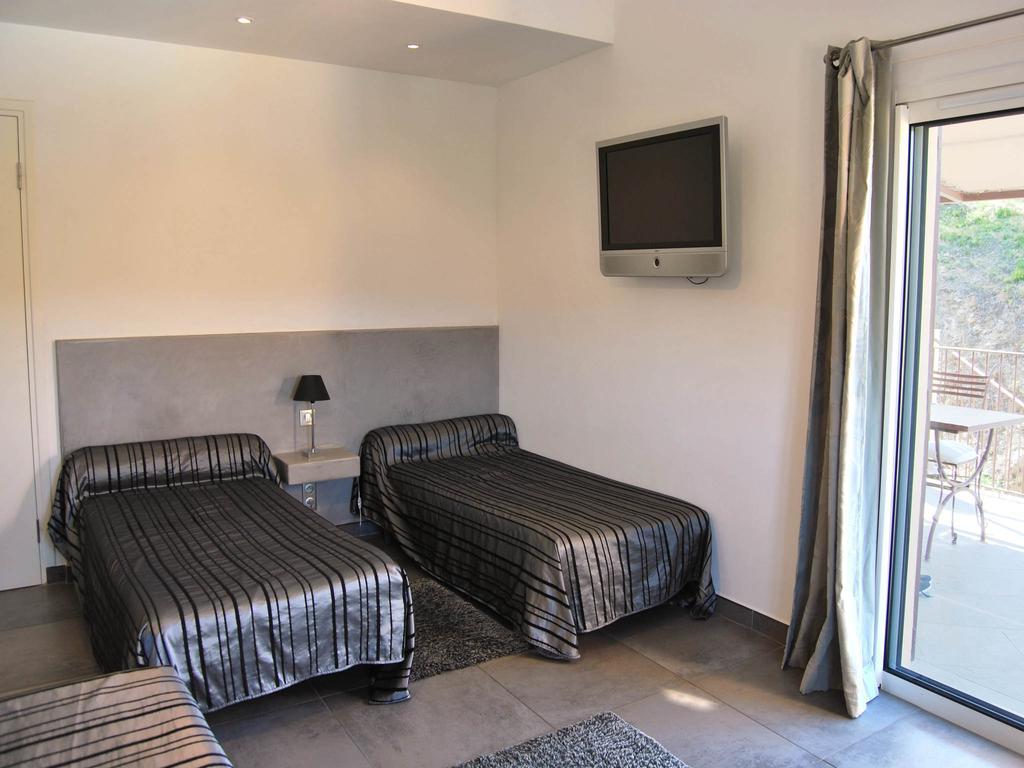 Bed & Breakfast Nais 3*